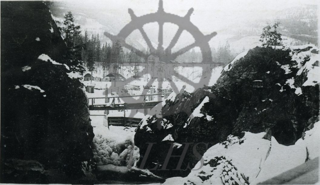 2016.013.5.5 Internment camp, Edgewood 1915. Arrow Lakes Historical