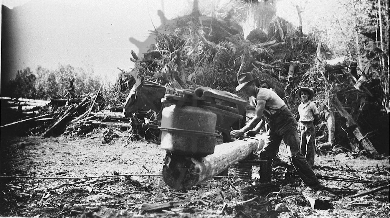 2014.003.4724 Morton Ranch, July 1944 Arrow Lakes Historical Society
