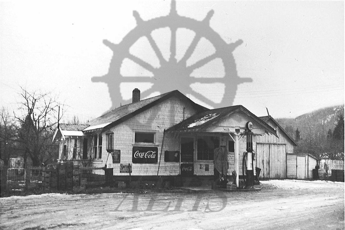 2014.003.5199 Devlin’s store, Fauquier, 1950s Arrow Lakes Historical