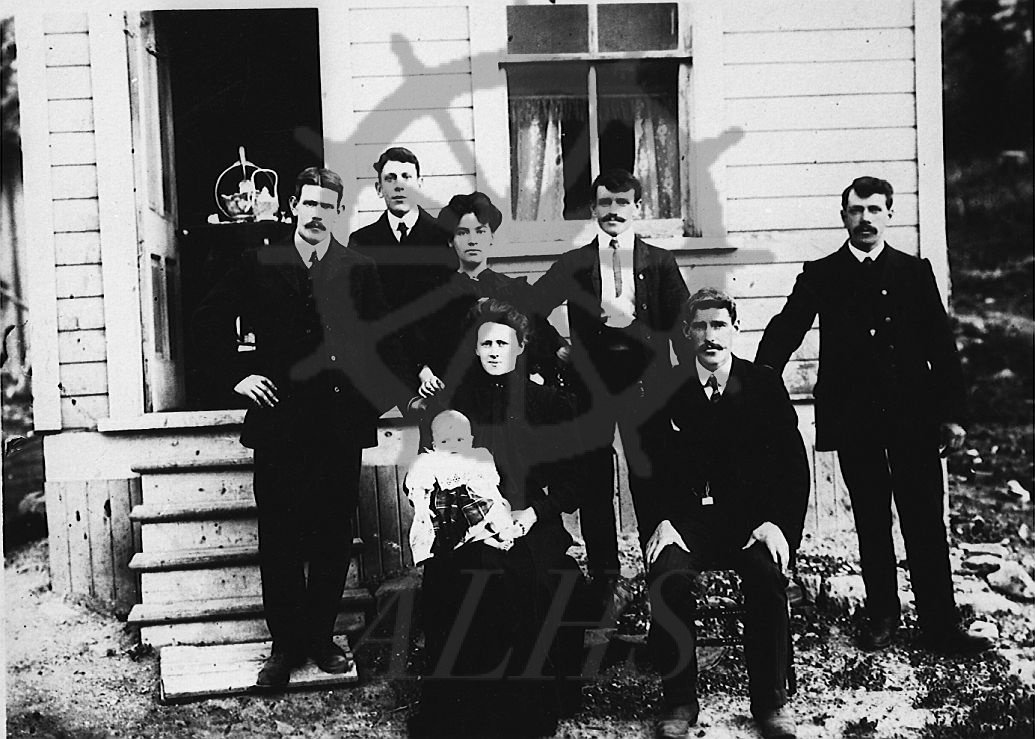 2014.003.5405 Mother & father, Trevor Evans group Arrow Lakes