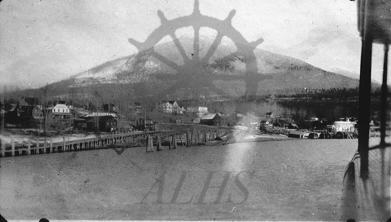 2014.003.7029 Nakusp, 1925, waterfront Arrow Lakes Historical Society